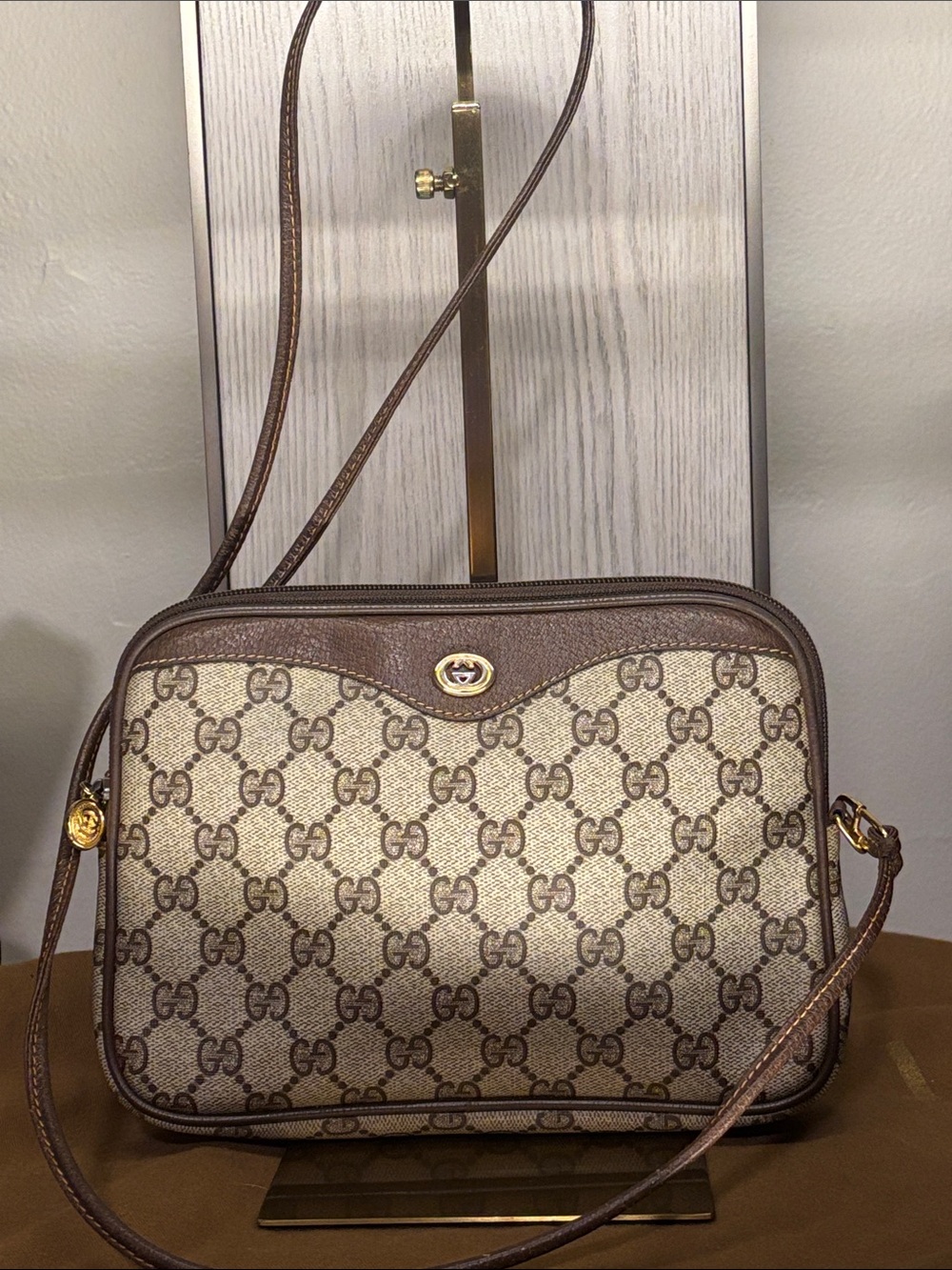 ✨Live Show Listing✨Vintage Gucci Brown GG Supreme Crossbody Bag